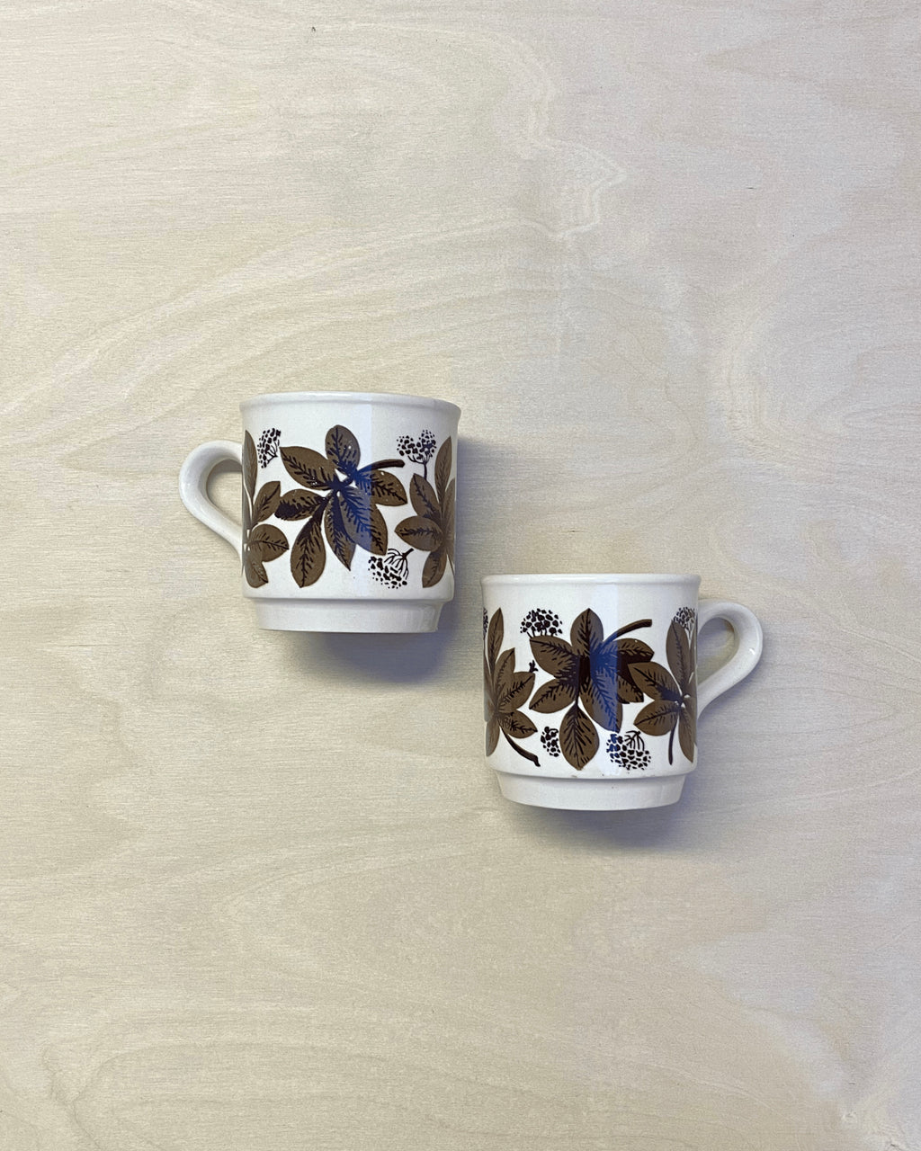 Biltons England Ironstone Mugs – 1970s Leaf Pattern